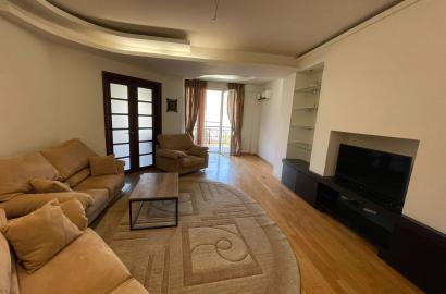 продается квартира с новым ремонтом 3-комнаты